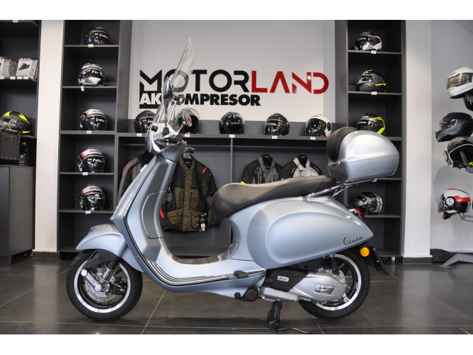Vespa Primavera 125 
