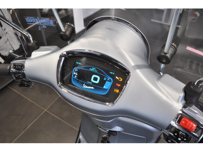Vespa Primavera 125 