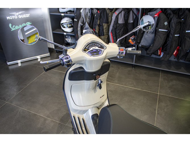 Vespa primavera 125 