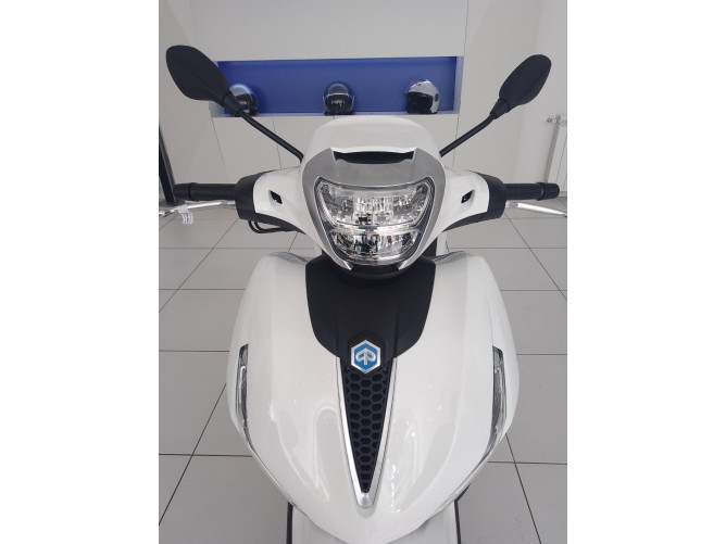Piaggio Beverly 300 