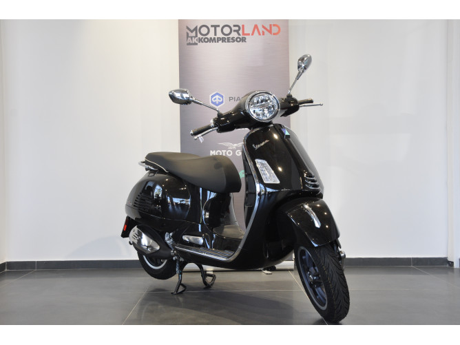 Vespa GTS 300 SUPER 