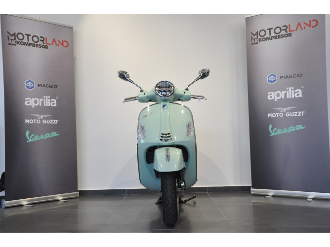 Vespa GTS 300 SUPER 