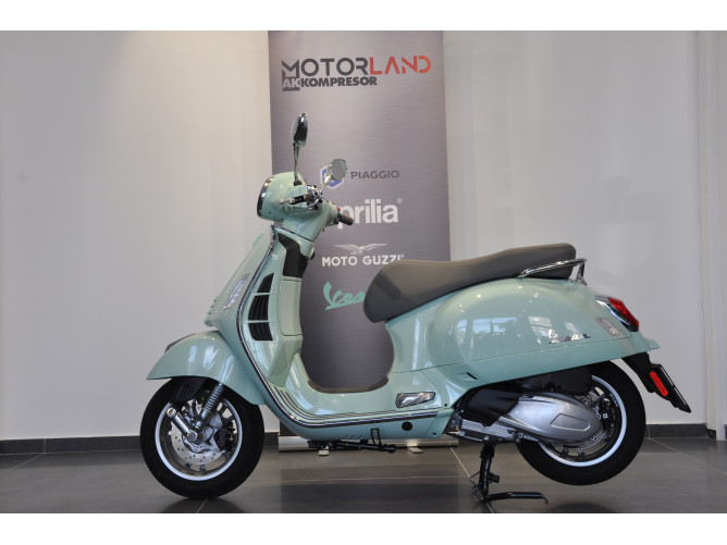 Vespa GTS 300 SUPER 