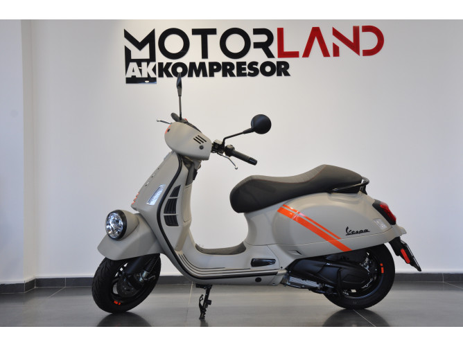 Vespa GTV 300 