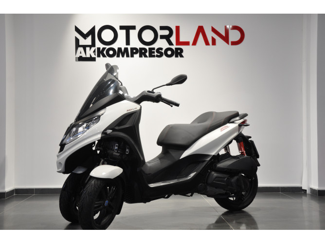 Piaggio MP3 300 