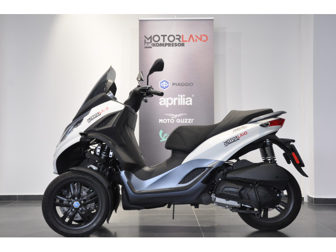 Piaggio MP3 300 