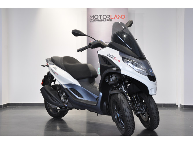 Piaggio MP3 300 