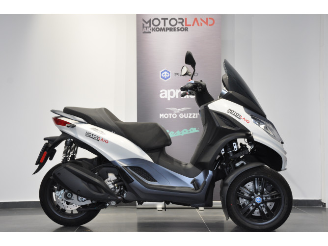 Piaggio MP3 300 