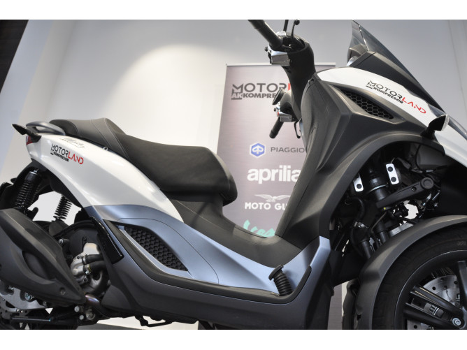 Piaggio MP3 300 