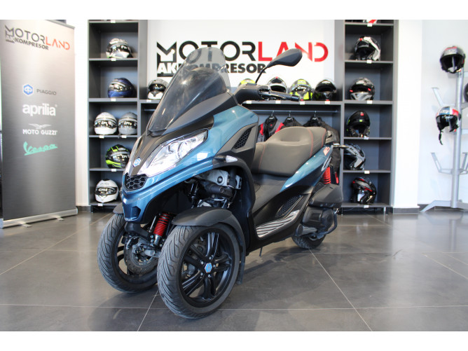 Piaggio MP3 300 Sport 