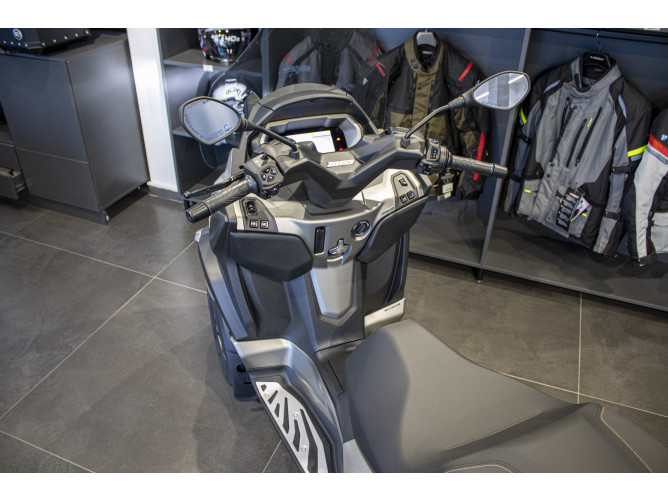 Piaggio MP3 530 Executive 