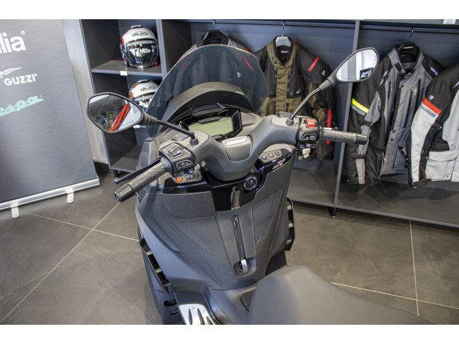 Piaggio MP3 310 Sport 