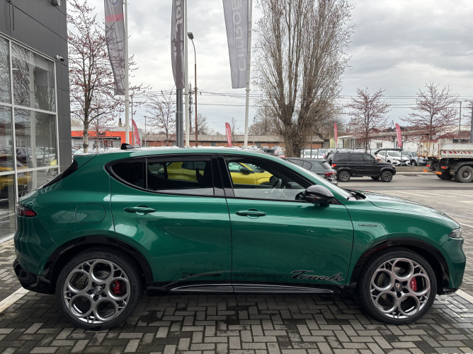 Alfa Romeo Tonale 1.5 MHEV 160ks DCT7 Veloce DEMO 