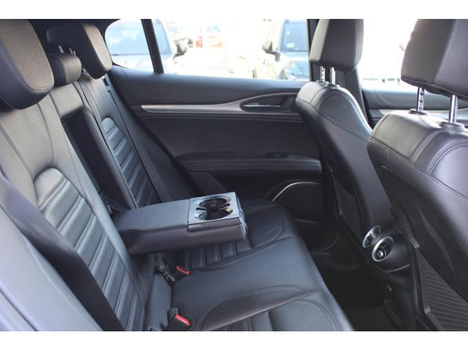 Alfa Romeo Stelvio 2.0 VELOCE Q4 AUT 