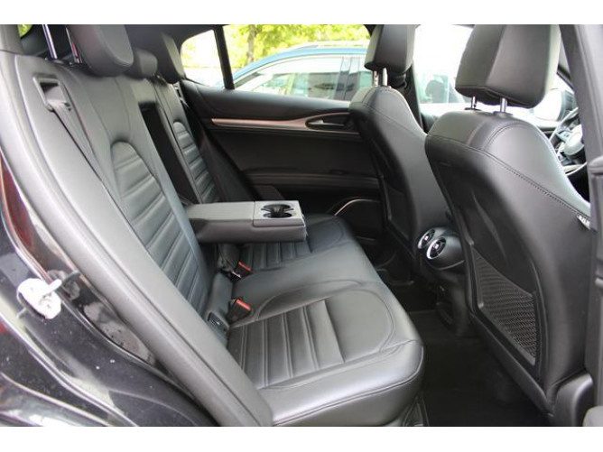 Alfa Romeo Stelvio 2.0 VELOCE AUT 