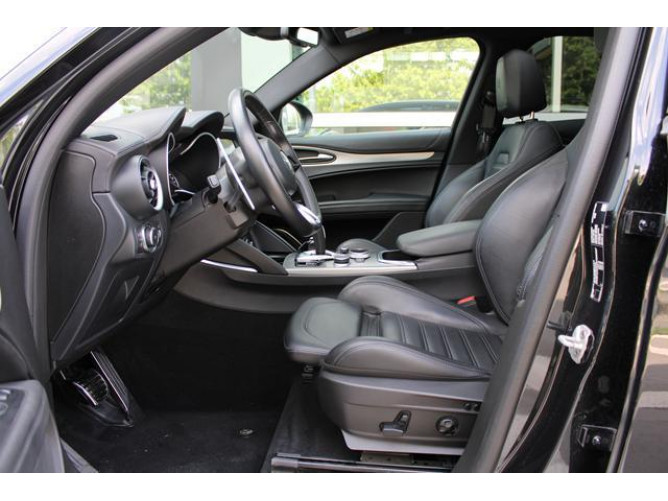 Alfa Romeo Stelvio 2.0 VELOCE AUT 
