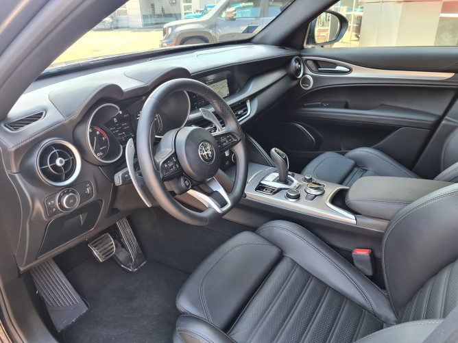 Alfa Romeo Stelvio 2.0 Petrol 280KS Q4 AT8 VELOCE 
