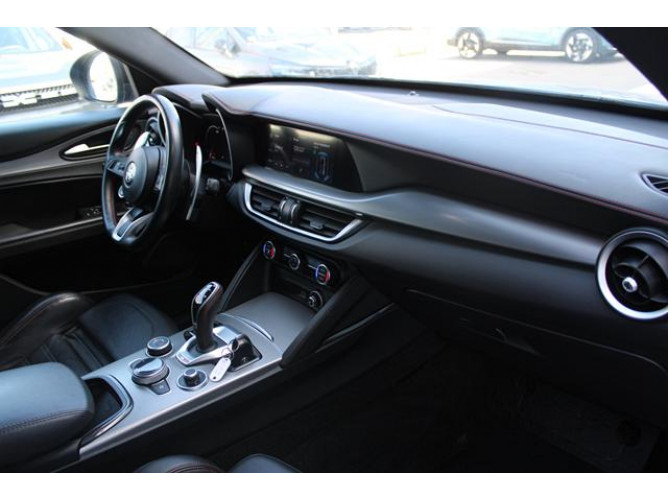 Alfa Romeo Stelvio 2.0 Competizione 