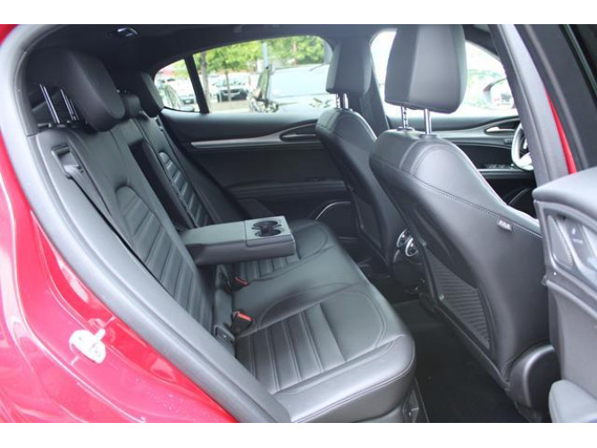 Alfa Romeo Stelvio 2.0 VELOCE AUT 