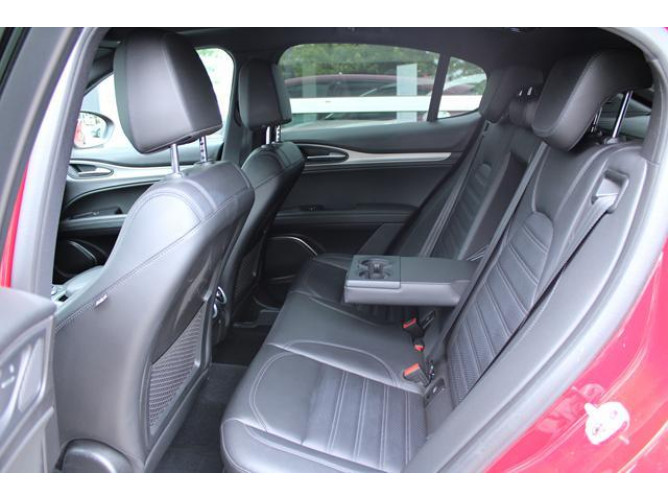 Alfa Romeo Stelvio 2.0 VELOCE AUT 