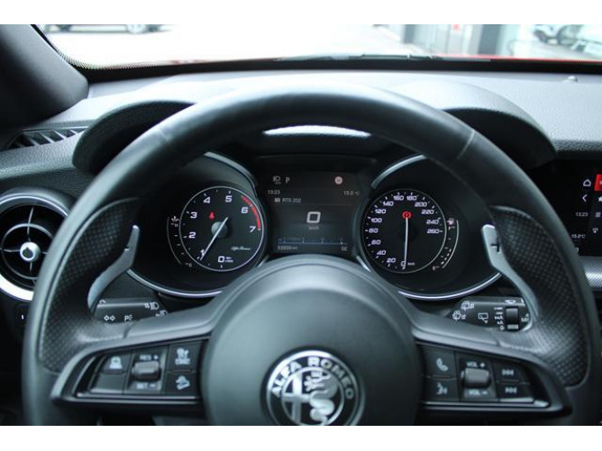 Alfa Romeo Stelvio 2.0 VELOCE AUT 