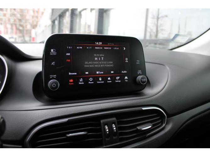 Fiat Tipo 1.4 LIFE 