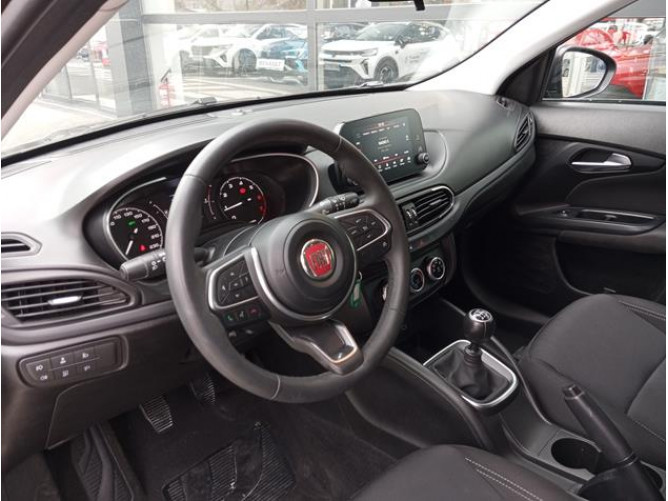 Fiat Tipo 1.4 LIFE 