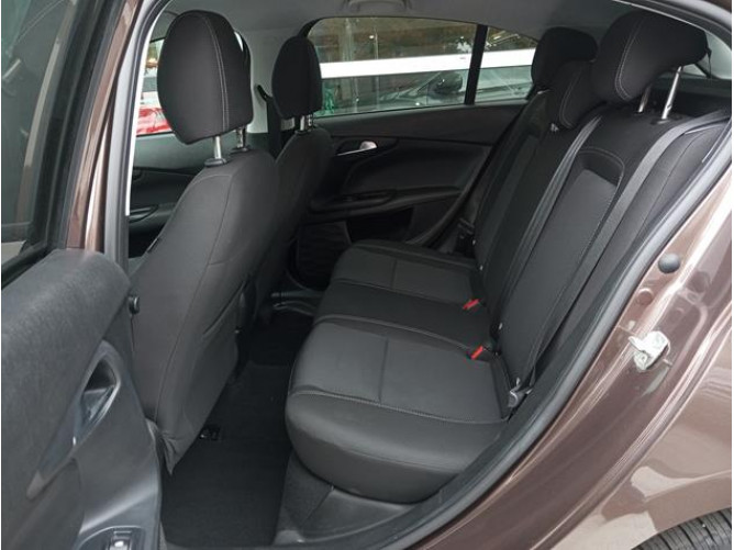 Fiat Tipo 1.4 LIFE 