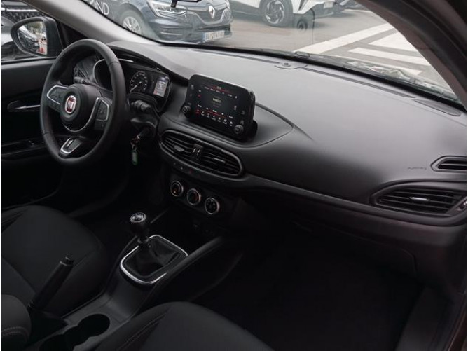 Fiat Tipo 1.4 LIFE 
