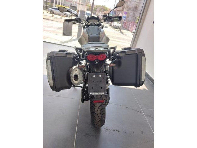 Moto Guzzi V85 TT TRAVEL 