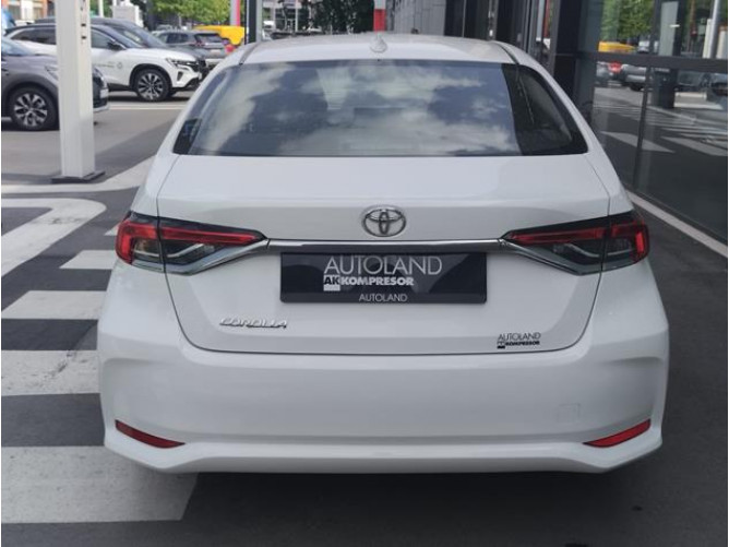Toyota Corolla 1.5 Luna 