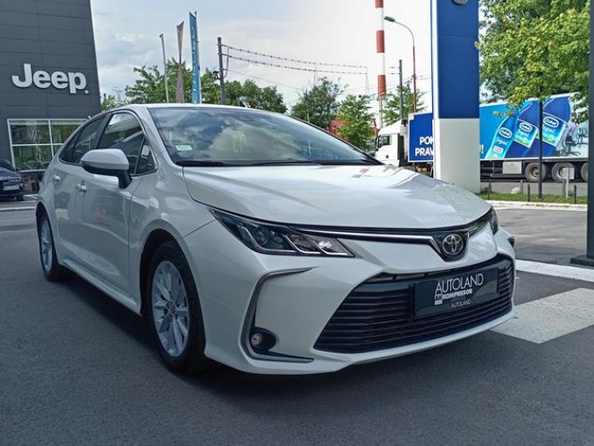 Toyota Corolla 1.5 Luna AUT 
