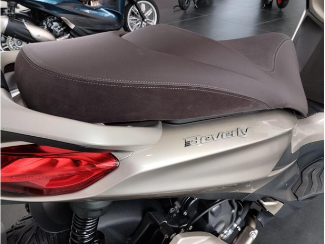 Piaggio Beverly 400 