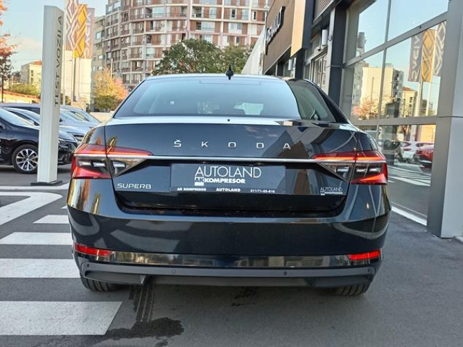 Škoda Superb 2.0 TDI Ambition DSG 