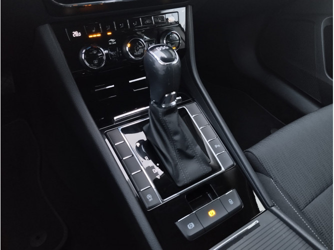 Škoda Superb 2.0 TDI DSG Style 