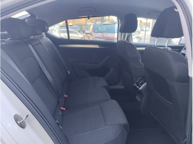 Škoda Superb 2.0 TDI DSG Style 