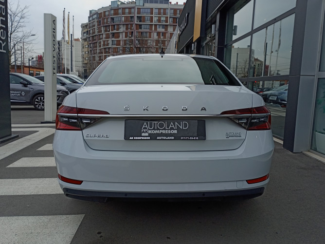 Škoda Superb 2.0 TDI Ambition DSG 