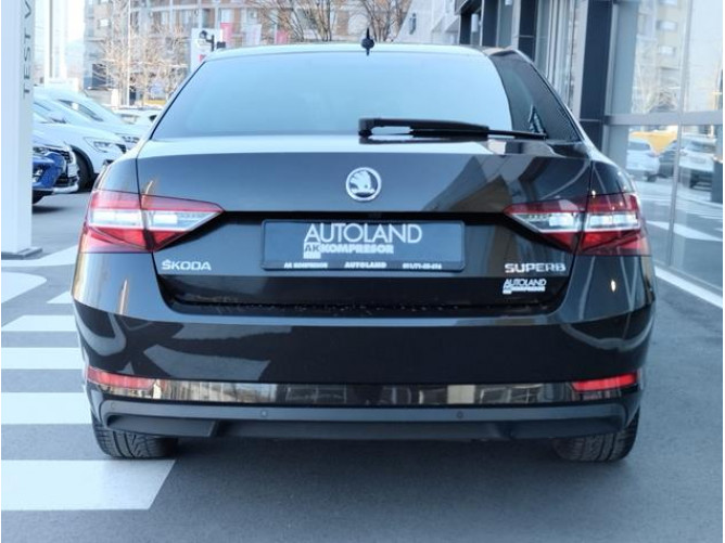 Škoda Superb 2.0 TDI DSG Style 