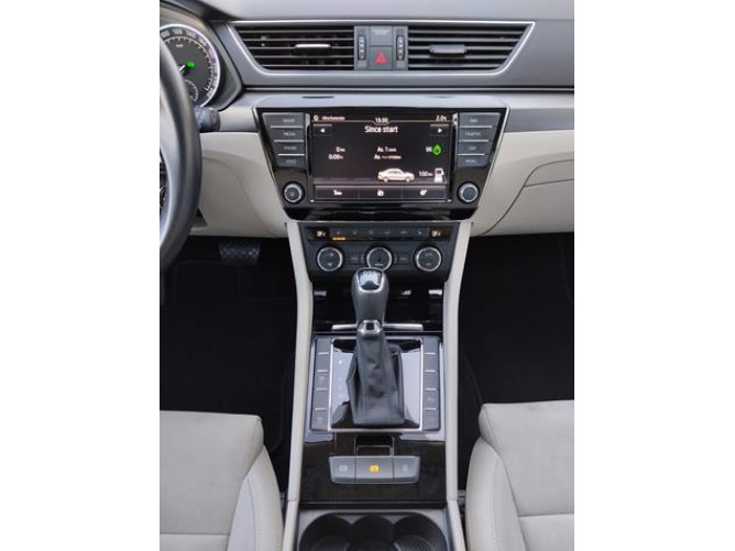 Škoda Superb 2.0 TDI DSG Style 