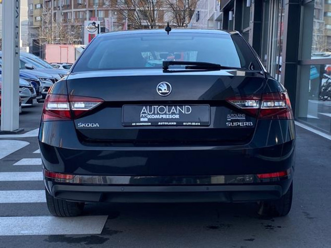Škoda Superb 2.0 TDI Ambition DSG 