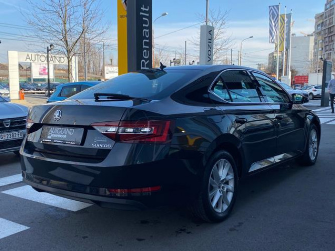 Škoda Superb 2.0 TDI Ambition DSG 