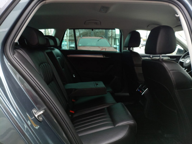 Škoda Superb 2.0 TDI DSG Style SW 