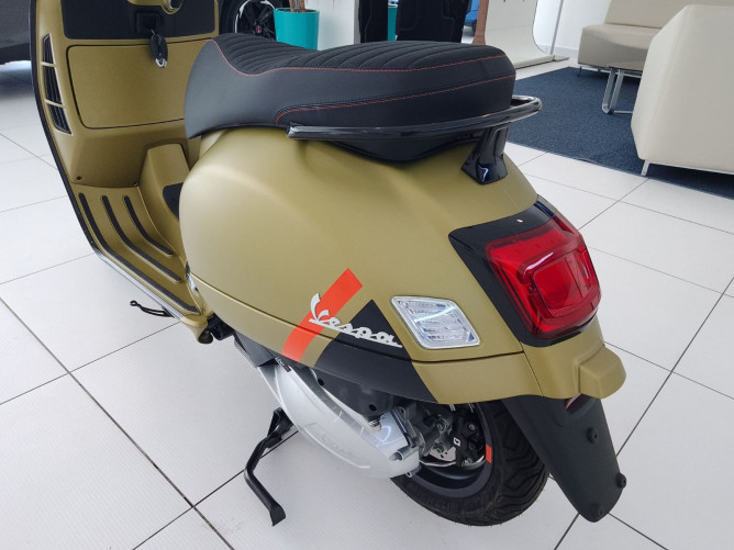 Vespa GTS 300 HPE Super S 