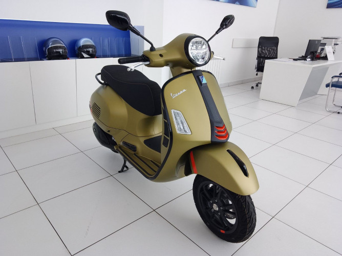 Vespa GTS 300 HPE Super S 