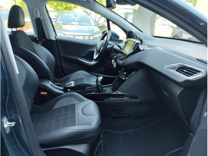 Peugeot 2008 1.6 HDI Allure 