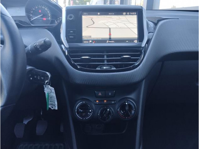 Peugeot 2008 1.5 HDI Business 
