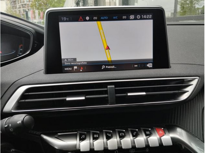 Peugeot 3008 1.5 HDI Business AUT 
