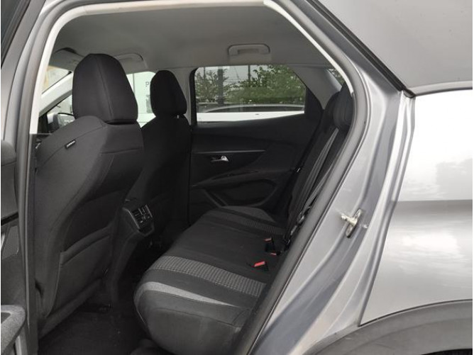 Peugeot 3008 1.5 HDI Business AUT 