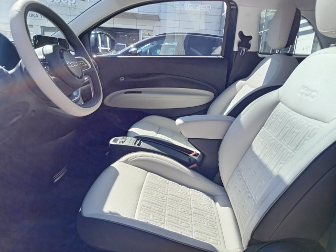 Fiat 500e BEV 42KWH 118ks  LA PRIMA DEMO 