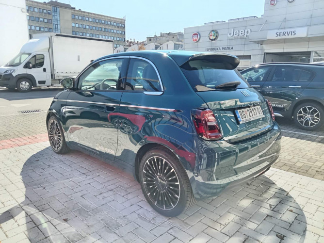 Fiat 500e BEV 42KWH 118ks  LA PRIMA DEMO 